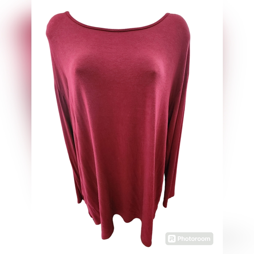 Heimish Large Long Sleeve Leopard & Solid Print Contrast Open Back top.